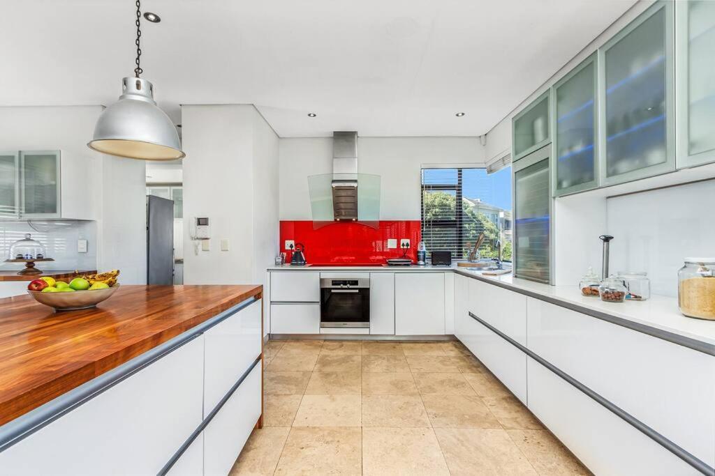 Golf Side Villa Cape Town
