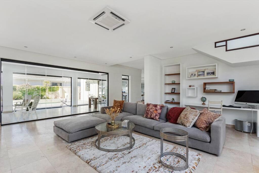 Villa Golf Side Cape Town